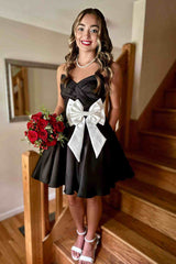 Sweetheart A-Line Short Homecoming Dress with White Bow