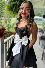 Sweetheart A-Line Short Homecoming Dress with White Bow