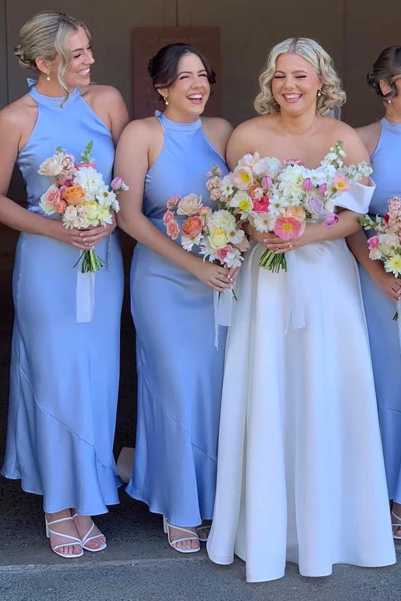 Langes Brautjungfernkleid mit Neckholder und Meerjungfrau in Lavendel