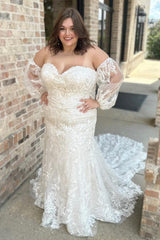 Ivory Lace Sweetheart Trumpet Long Wedding Dress with Balloon Sleeves