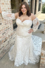 Ivory Lace Sweetheart Trumpet Long Wedding Dress with Balloon Sleeves