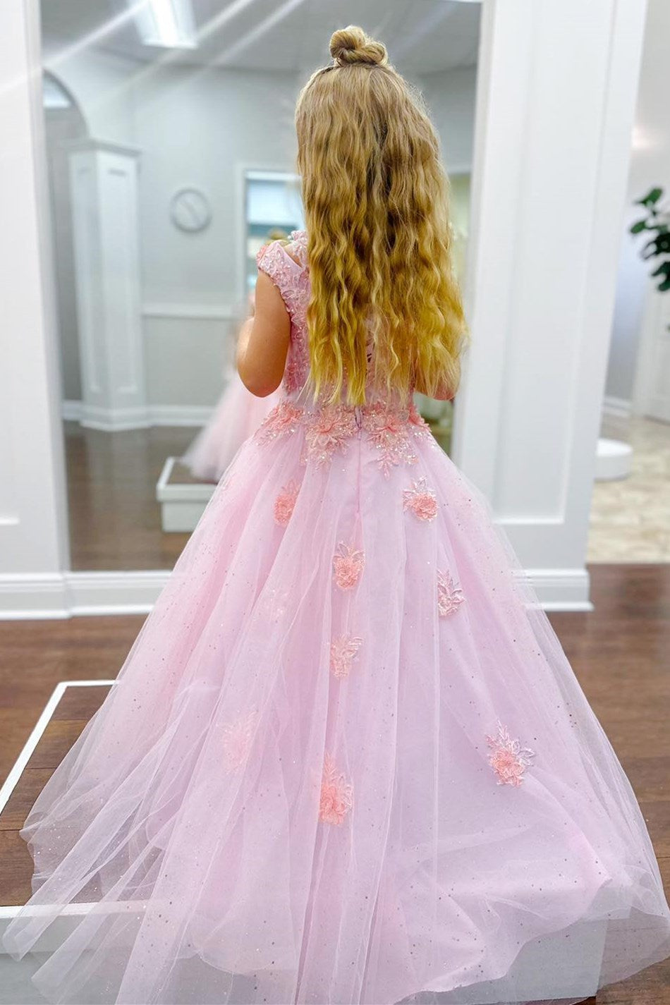 Pink Tulle Appliques V-Neck Long Flower Girl Dress