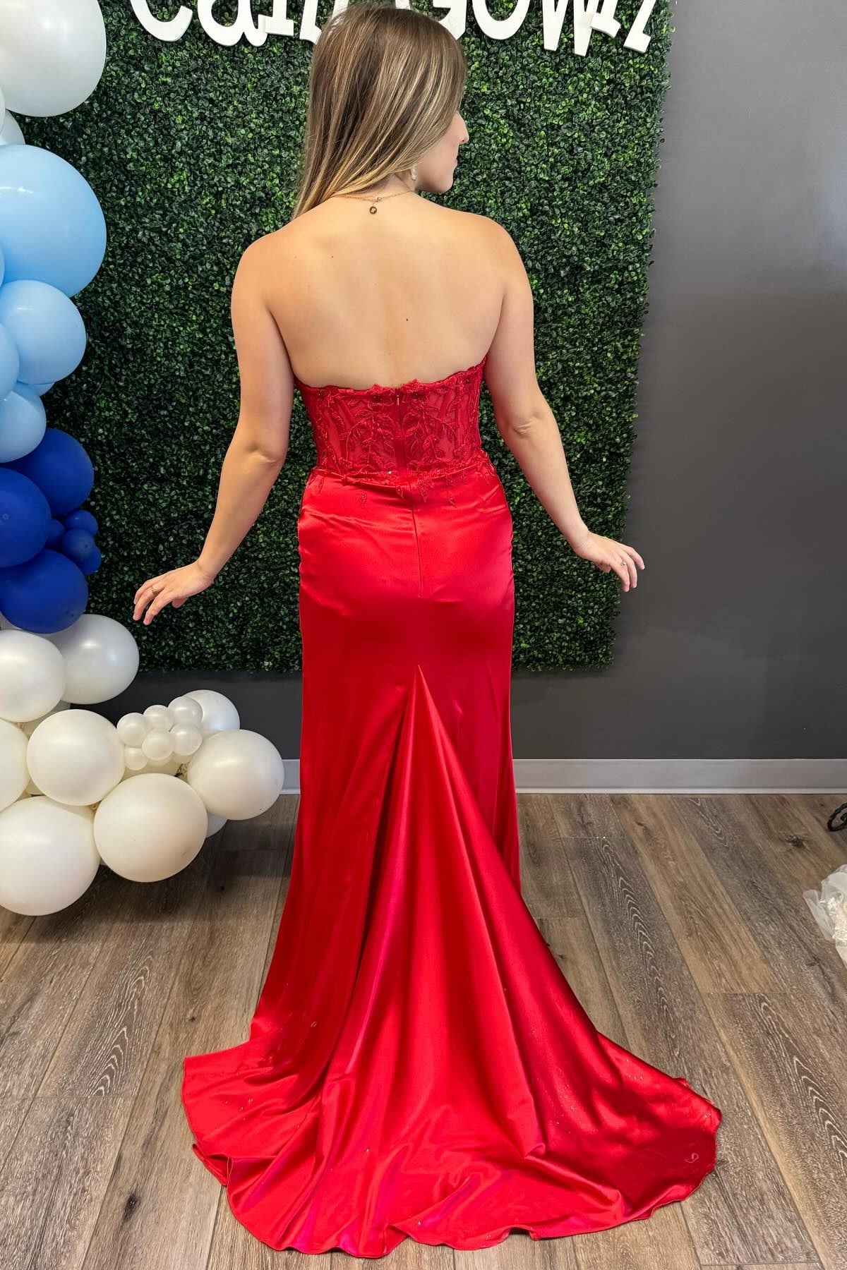 Red Appliques Sweetheart Mermaid Long Formal Dress with Slit