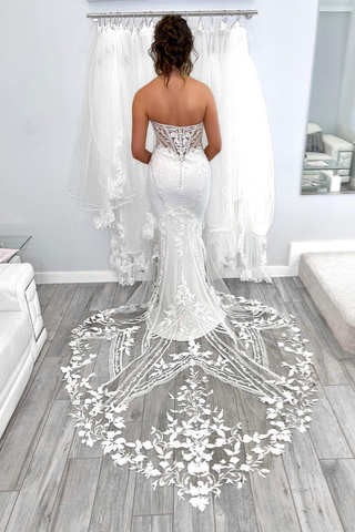 White Strapless Sweetheart Appliques Mermaid Long Wedding Dress