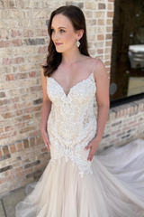 Ivory Trumpet V Neck Straps Appliques Tulle Long Wedding Dress