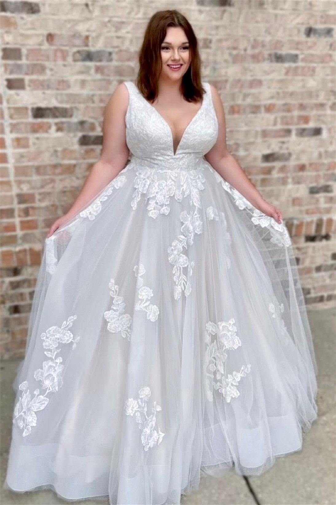 White Plunging V Neck Appliques A-line Tulle Long Wedding Dress