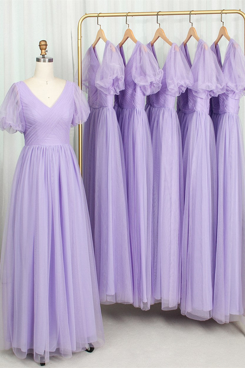 Lavendelfarbenes, langes Brautjungfernkleid in A-Linie mit V-Ausschnitt und Ballonärmeln