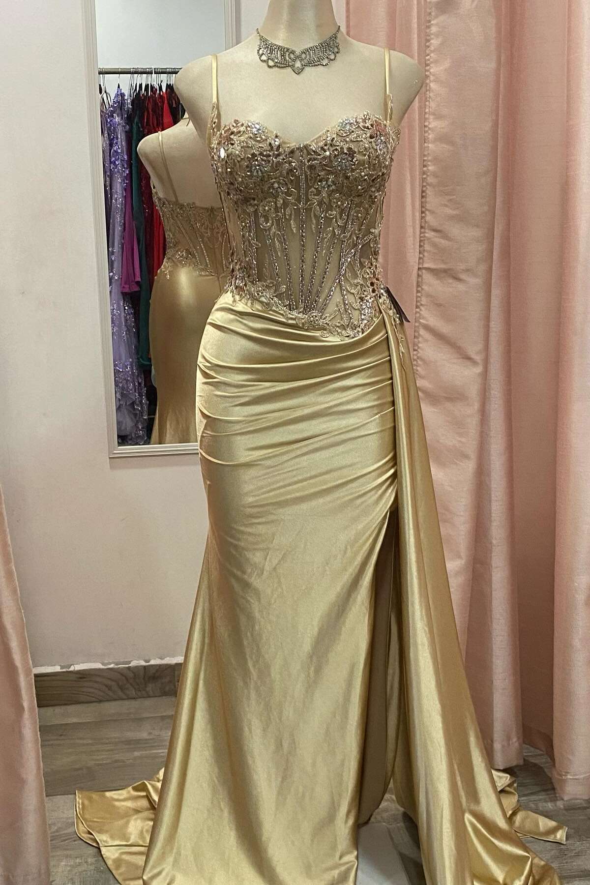 Champagne Luxurious Beading Applique Sweetheart Long Prom Dress