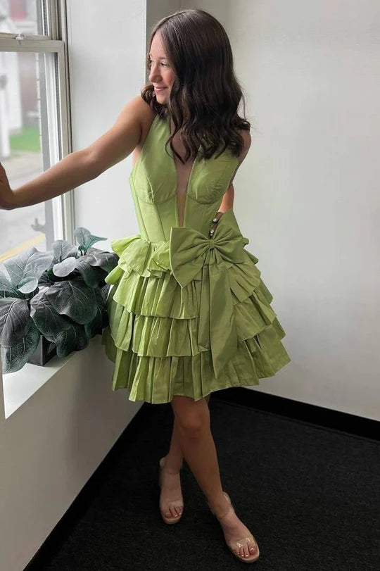 Cute Red Halter Neck Homecoming Dress with Bowknot