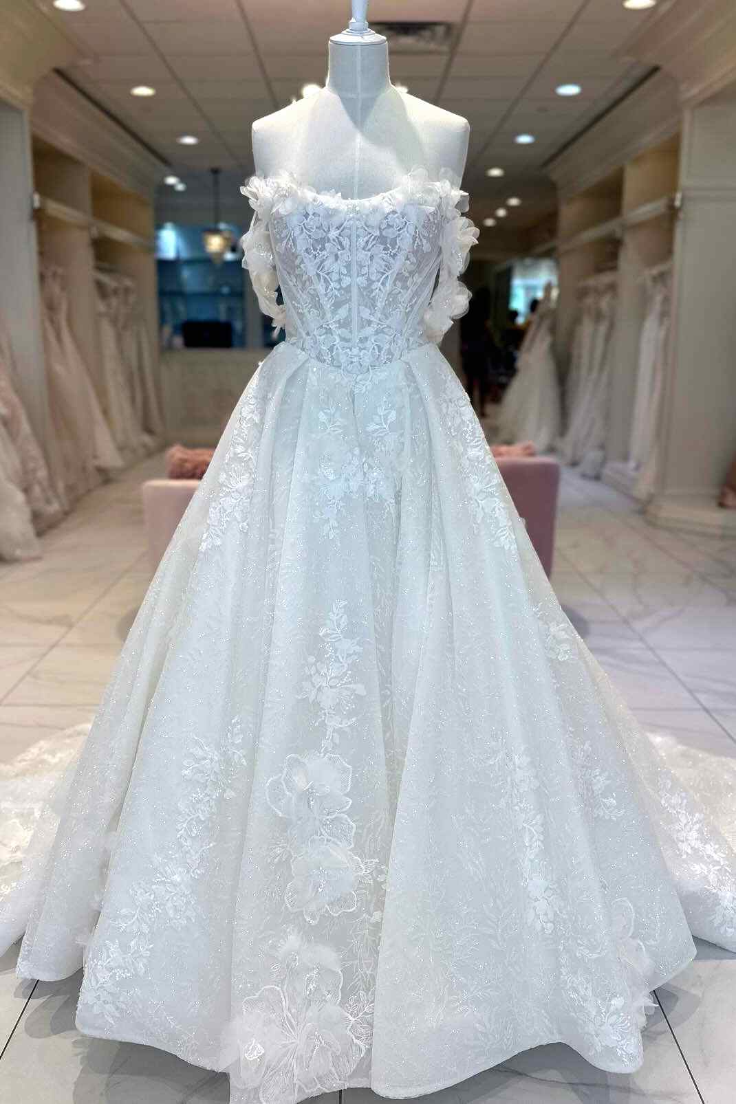 Luxury Princess Off the Shoulder Petals Wedding Gown