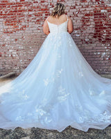 White Tulle Appliques V-Neck Long Wedding Dress