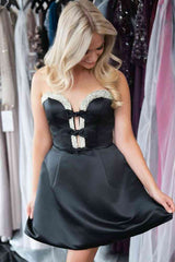 Keyhole Sweetheart A-Line Short Homecoming Dress