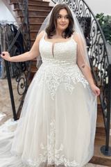 White Appliques Tulle A-line Long Wedding Dress