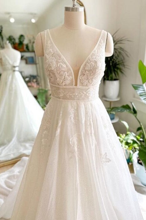 Boho Applique A-Line V-Neck Ivory Long Wedding Dress with V-Back