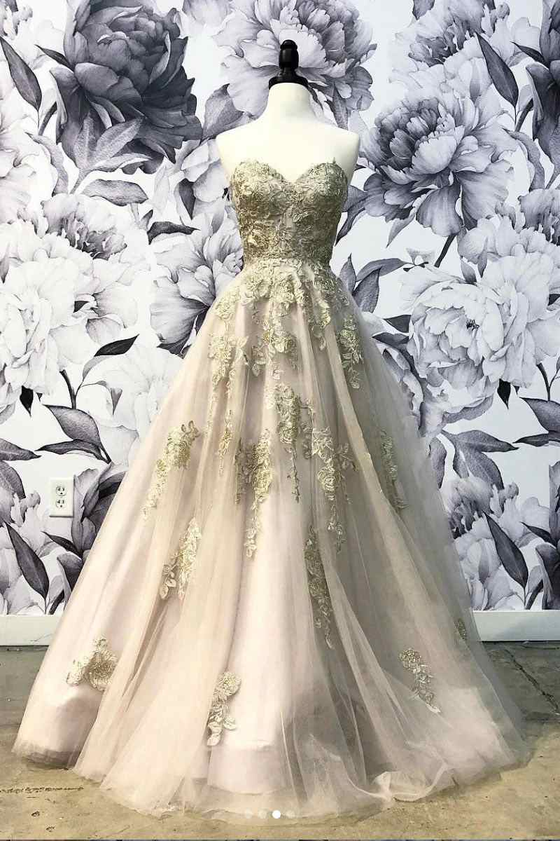 Applique Champagne A-Line Sweetheart Lace Prom Gown