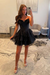 Black Mild Sweetheart Strapless Tiered Short Homecoming Dress