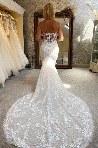 Ivory Classy Lace Sweetheart Mermaid Long Wedding Dress with Train