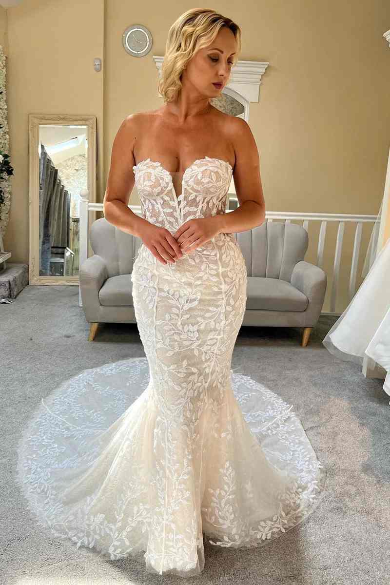 Classy Lace Sweetheart Mermaid Long Wedding Dress with Train