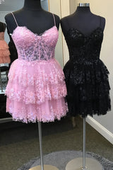 Dazzling Tiered V-Neck A-Line Tulle Homecoming Dress with Appliques