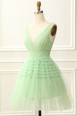 Dusty Sage Tulle V-Neck Tiered Short Party Dress with Ruffles