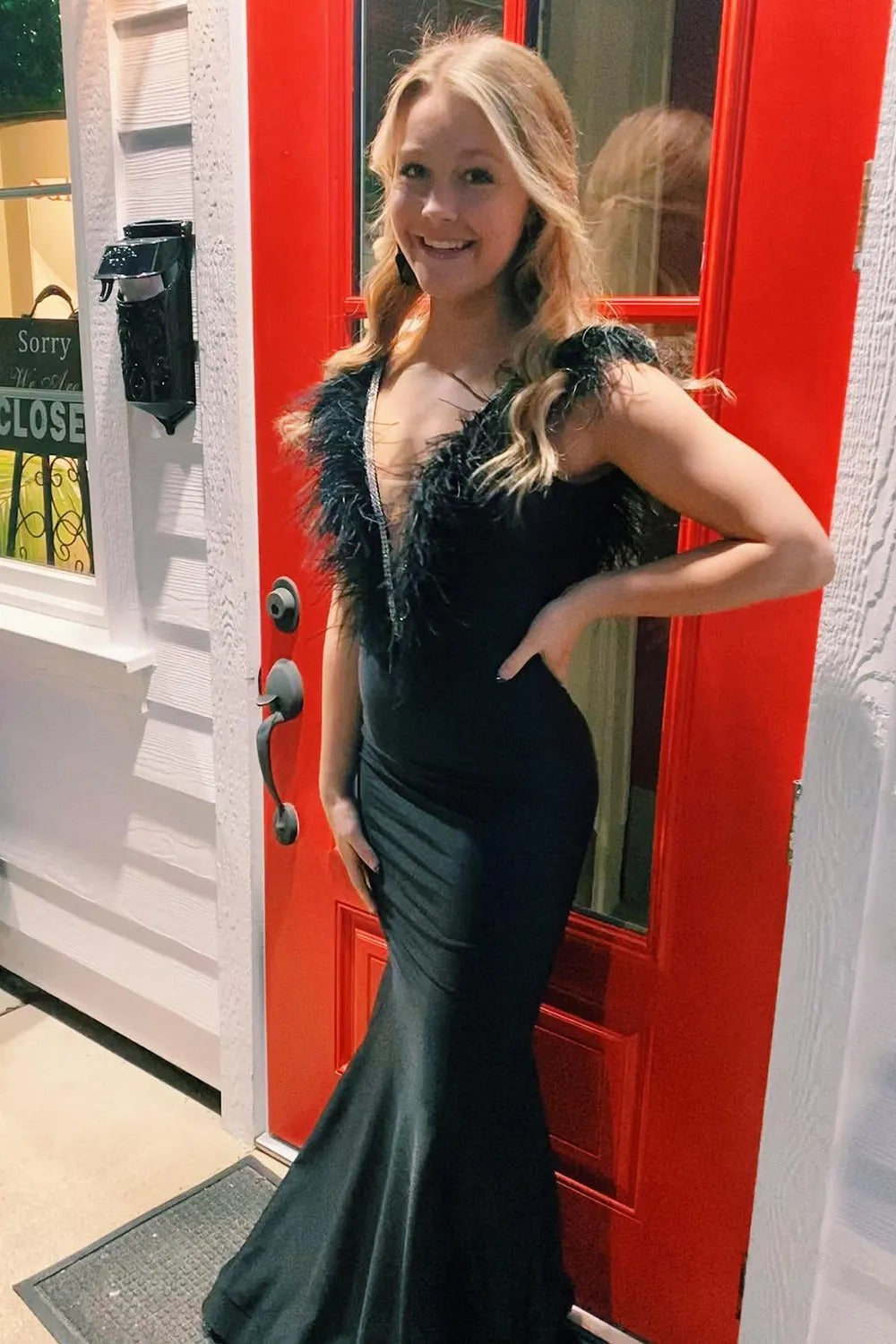 Mermaid Grey Deep V-Neck Beaded Prom Dress with Feathers