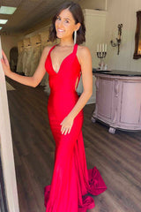 Red V-Neck Satin Mermaid Long Prom Dress with Sleeveless