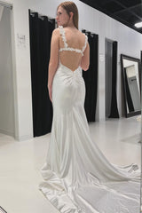 Black Scoop Neck Open Back Mermaid Long Gown with Slit