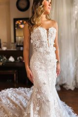 White Appliques Strapless Trumpet Long Wedding Dress