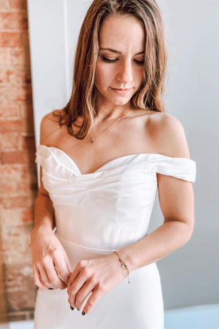 Off-the-Shoulder White Trumpet Long Wedding Dress