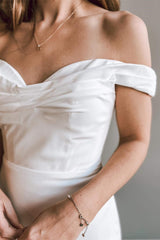 Off-the-Shoulder White Trumpet Long Wedding Dress