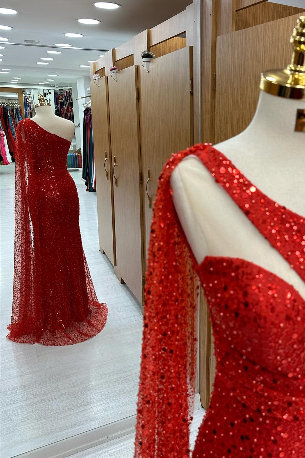 One-Shoulder Red Sequin Cutout Mermaid Long Prom Dress