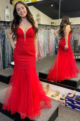 Red Appliques Plunge V Lace-Up Trumpet Long Gown