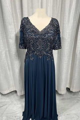 Navy Blue Applique V-Neck Sheath Mother of the Bride Dress 