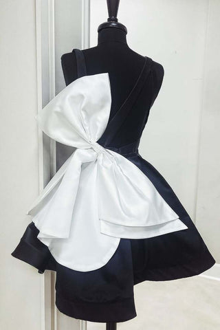 Plunging V Neck A-Line Short Homecoming Dress with Bowknot