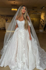 Elegant White Appliques A-line Lace Long Wedding Dress with 3D Petals