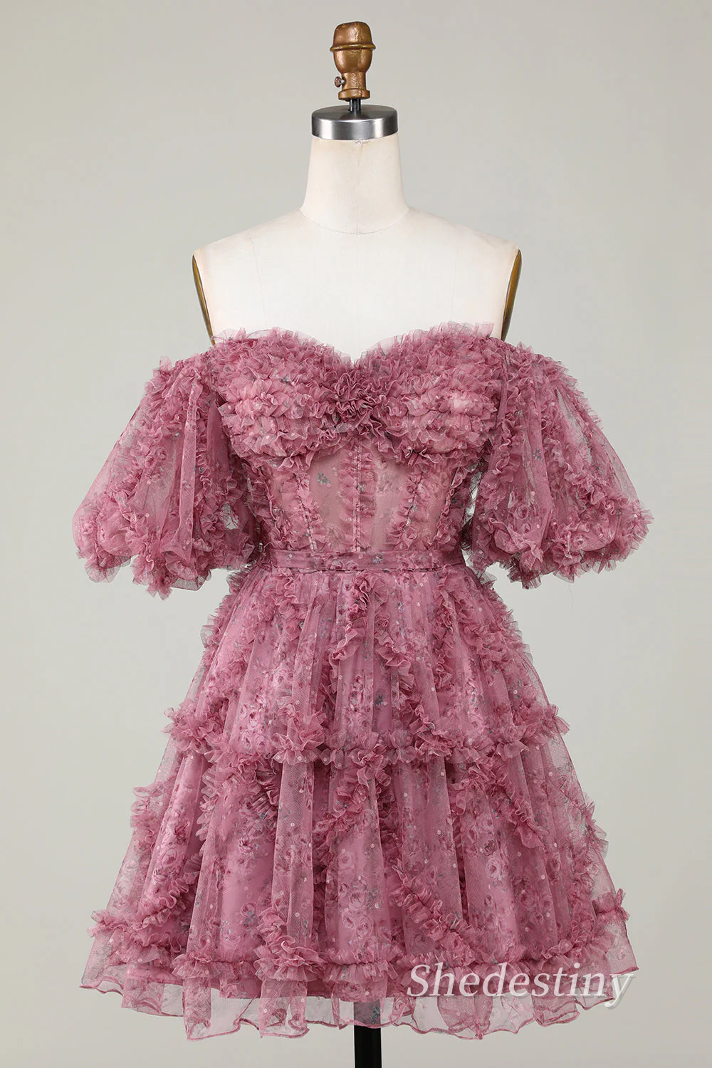 Fuchsiafarbenes A-Linien-Homecoming-Kleid mit Blumenmuster und Rüschen 
