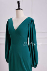 V-Neck Trumpet Maxi Dress with Long Sleeves in Emerald