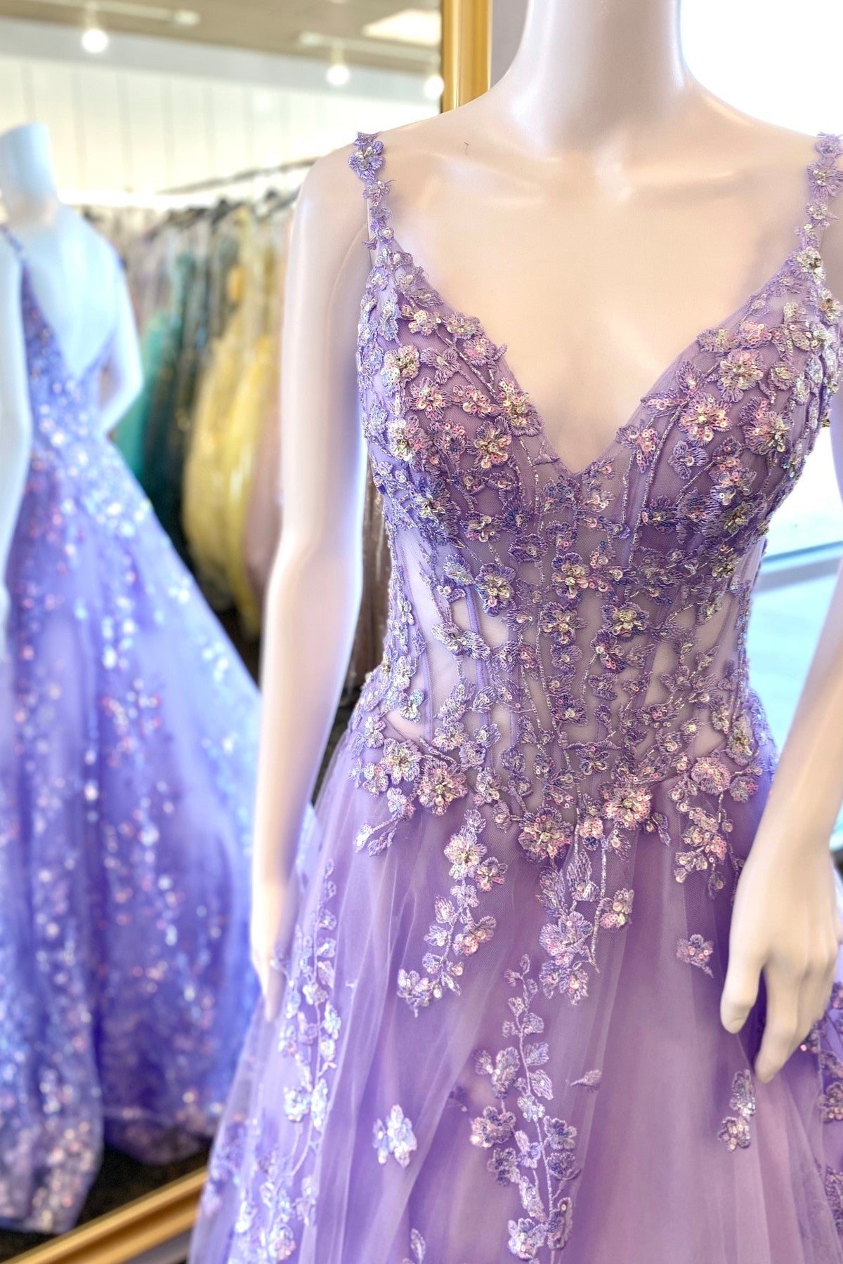 Lilac A-line V Neck Sequined Appliques Tulle Long Prom Dress