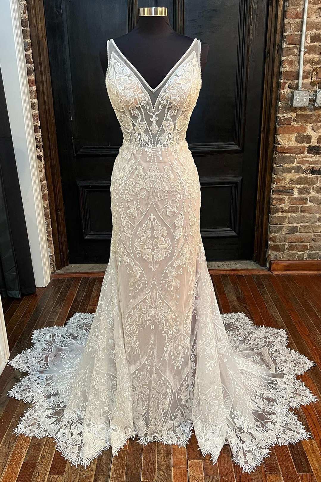 Beige lace outlet gown