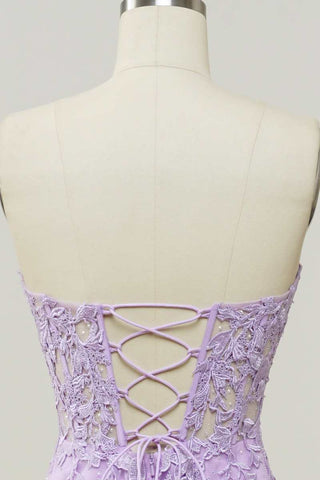Lavendelfarbenes, trägerloses, formelles Kleid im Meerjungfrau-Stil mit floraler Spitze