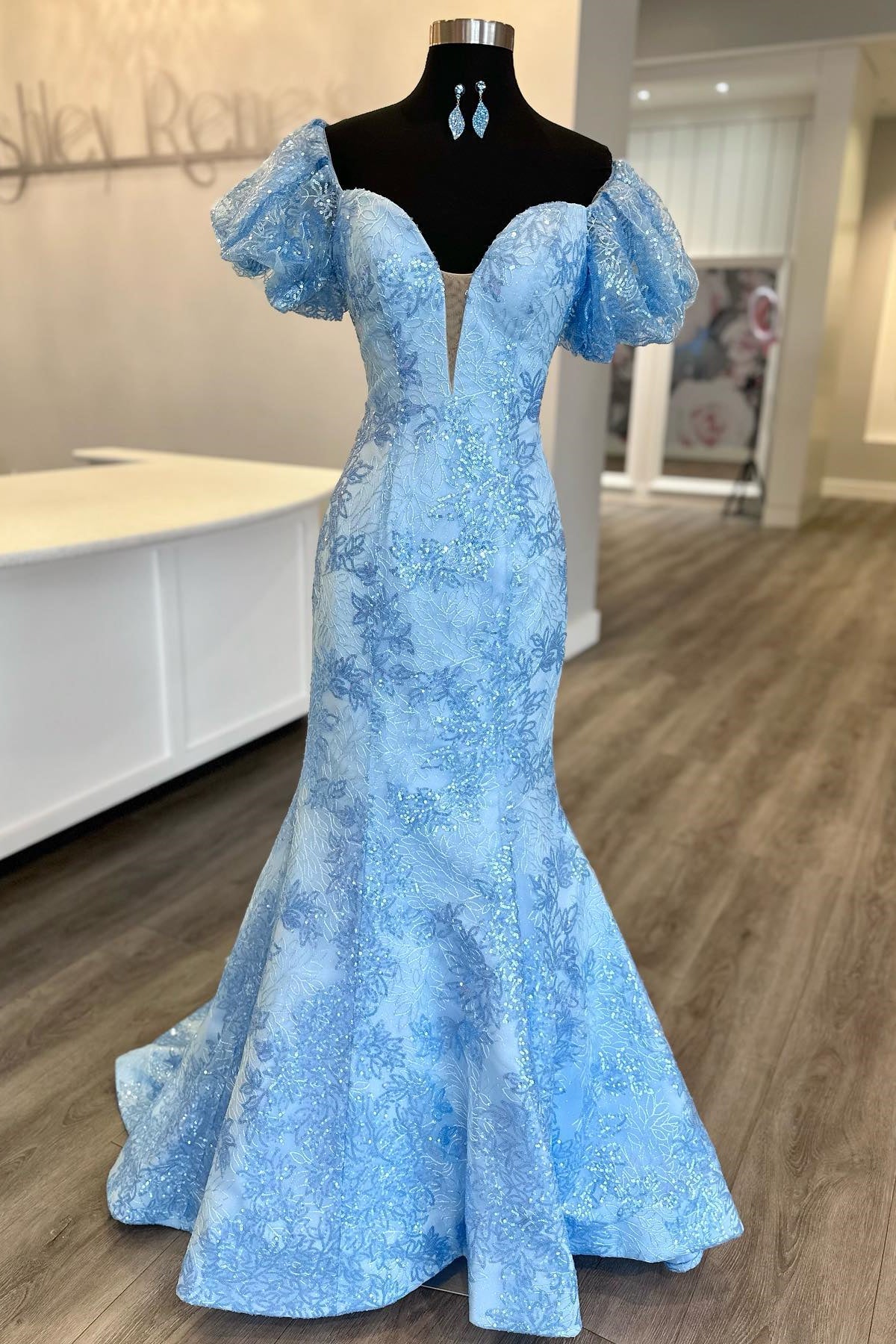Puff Off-Shoulder Trumpet V Neck Embroidery Long Prom Dress